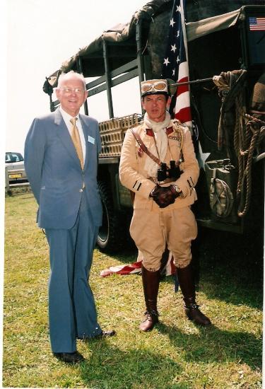 Valléres 2007 le Général  Jean Pierre Faure  à gauche en présence de Claude Peyon